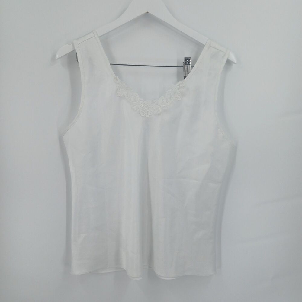 Vintage secret treasures Womens White Lace Trim Crop Tank Top Size large